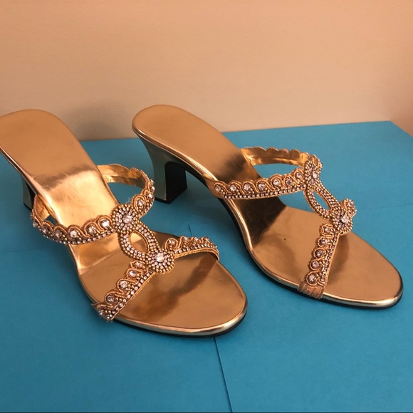 Gold sandals, Indian style - Picture 2 of 8